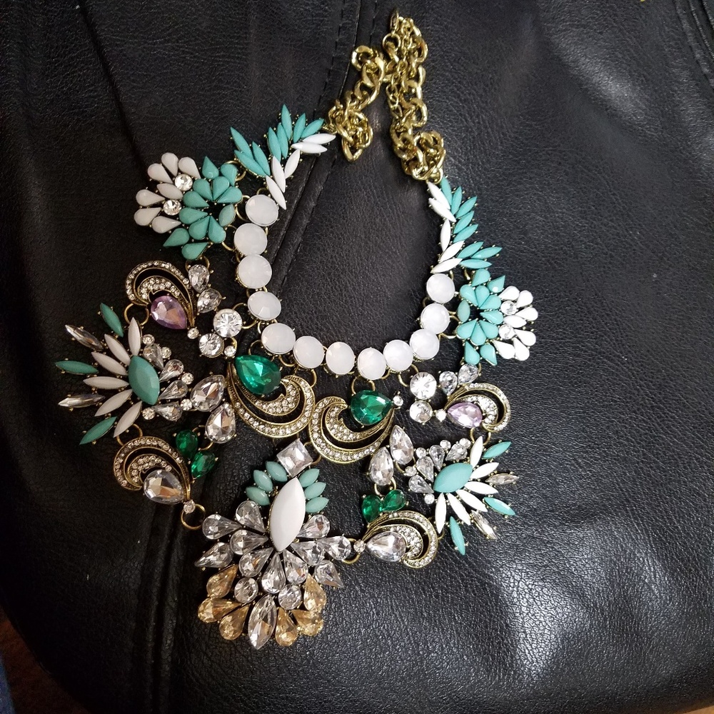 Necklace - Picture 1 of 5